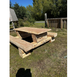 Bord-/bnkest i massivt lrketr - 2,1 x 1,75 m