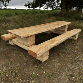 Bord-/bnkest i massivt lrketr - 3 x 1,75 m