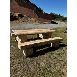 Bord-/bnkest i massivt lrketr - 2,1 x 1,75 m